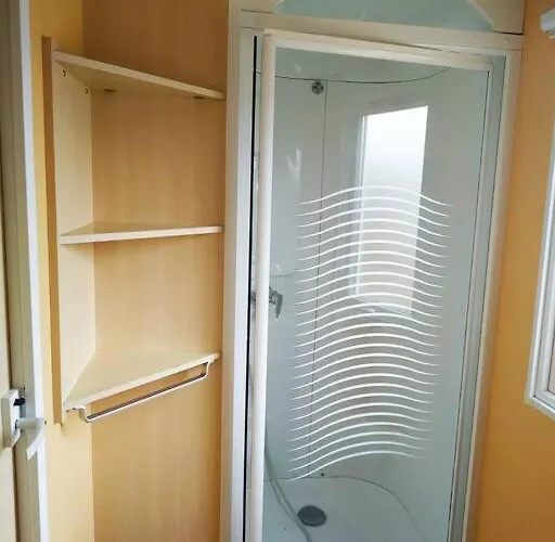 Kemping Mobil Au Bord Du