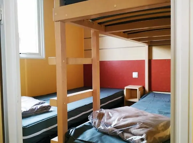 Mobil Au Bord Du * Nages